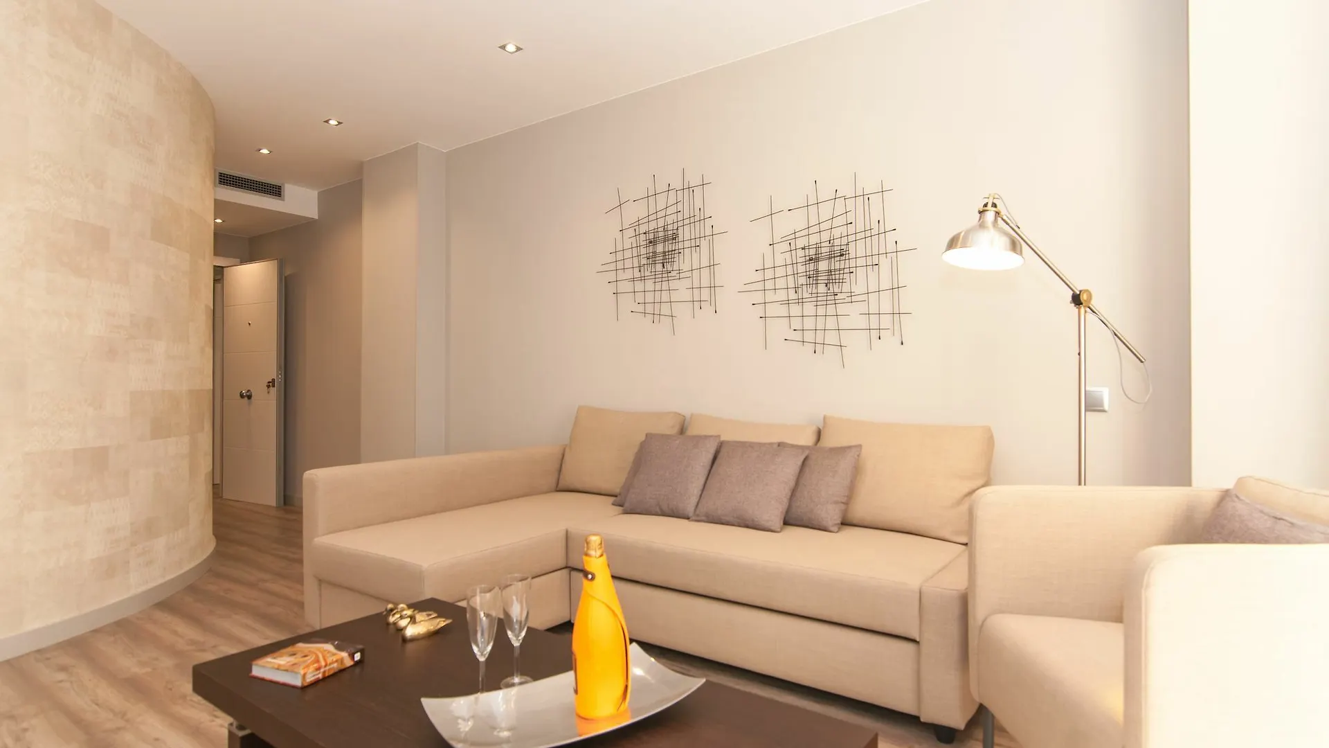 Montaber Apartments - Sagrada Familia Βαρκελώνη 0*,